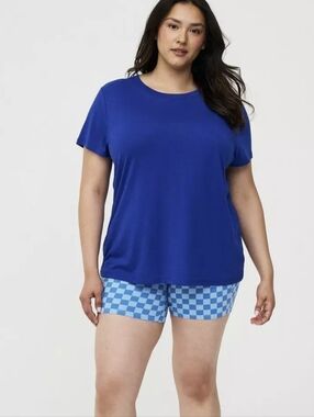 Torrid NWOT Sz 2 Everyday Crew Neck Tee - Deep Blue